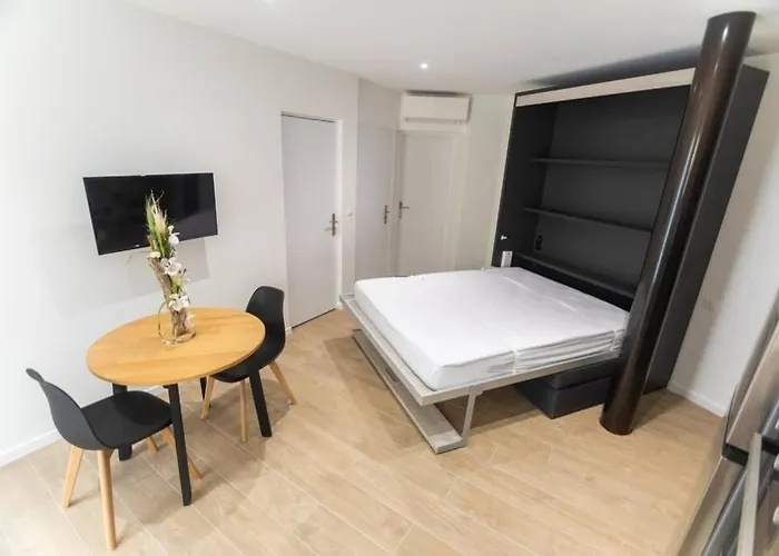 L'estrella Апартаменты Марсейан